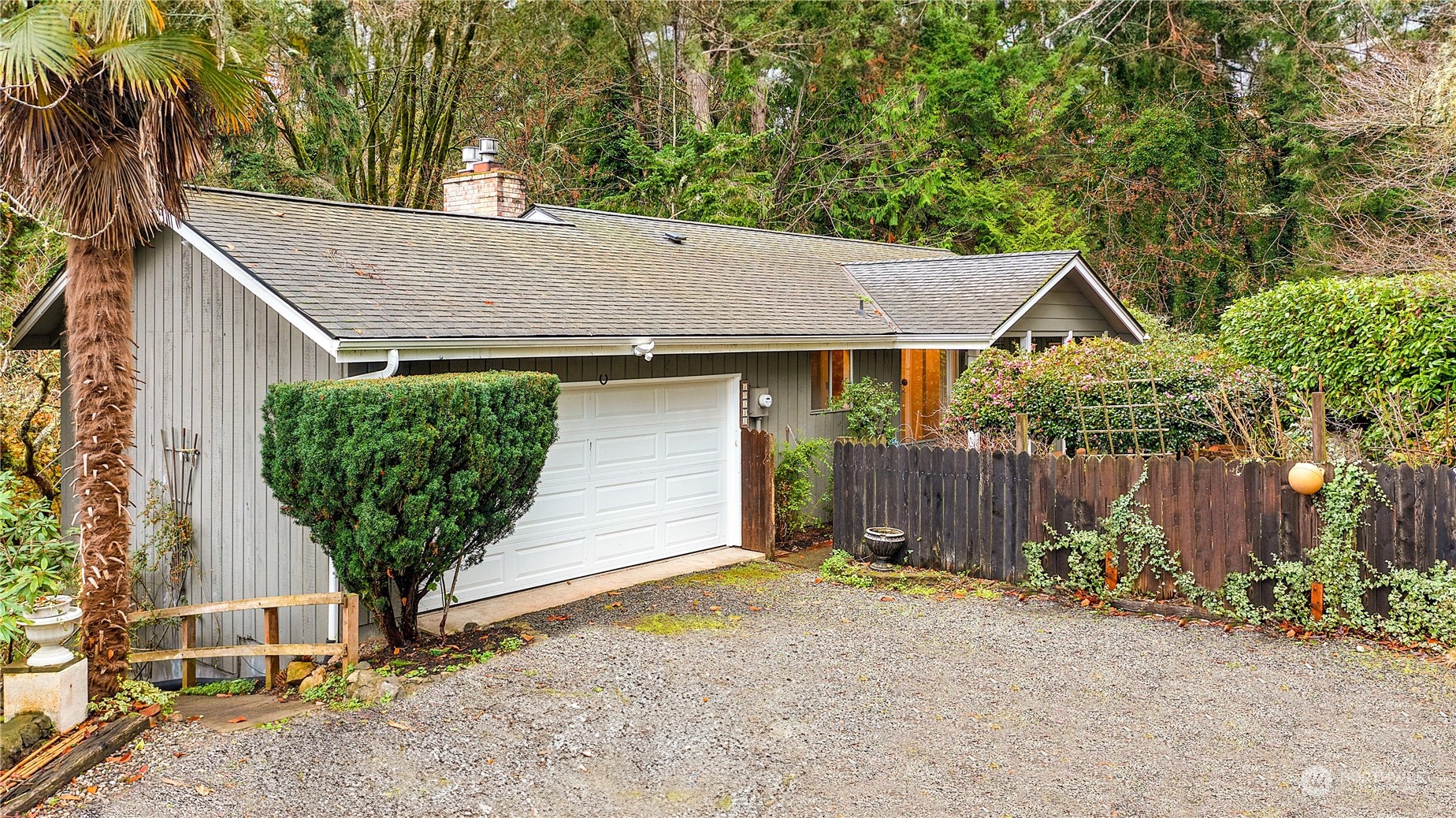 a house view with a outdoor space