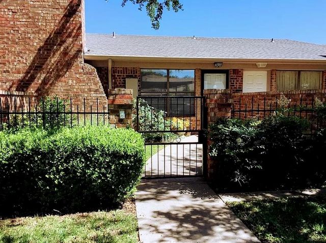 $219,900 | 1105 Glenbrook Street | Benbrook