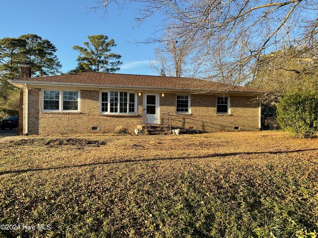 $1,575 | 104 Greencrest Circle | Jacksonville Township - Onslow County