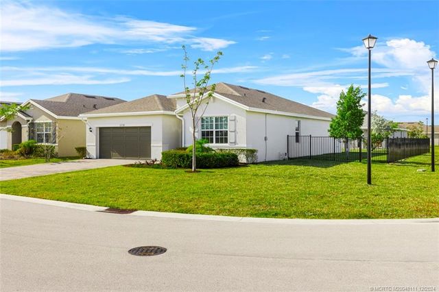 $3,250 | 2731 Northeast Breezeway Circle | Jensen Beach