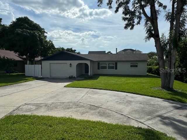 $475,000 | 470 South Florida Avenue | Tarpon Springs