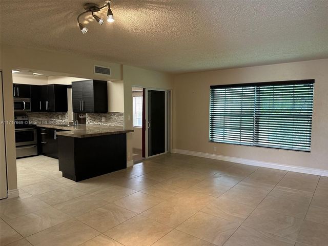 $3,000 | 4240 Northwest 21st Street, Unit 128 | Lauderhill