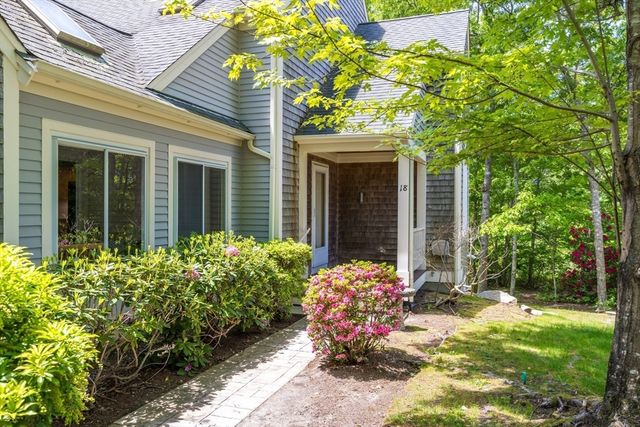 $749,900 | 18 Gold Leaf Lane, Unit 18 | Mashpee