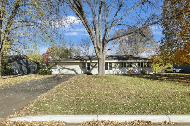 $350,000 | 3412 West 132nd Street | Burnsville