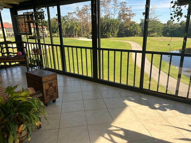 $329,999 | 8305 Casa Del Lago, Unit H | Boca Lago