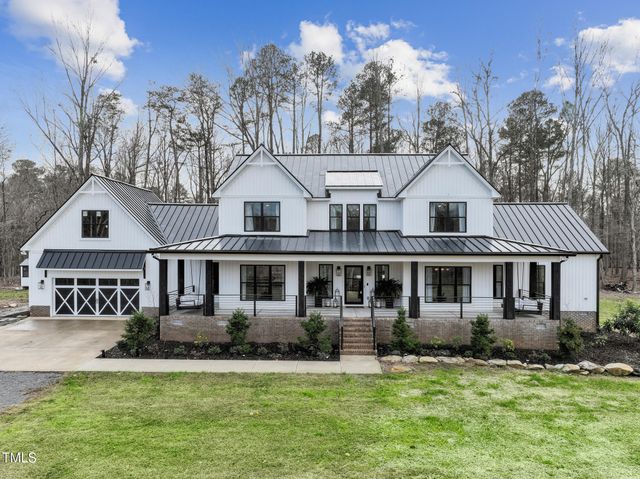 $1,300,000 | 2418 Crossroads Avenue | Hillsborough