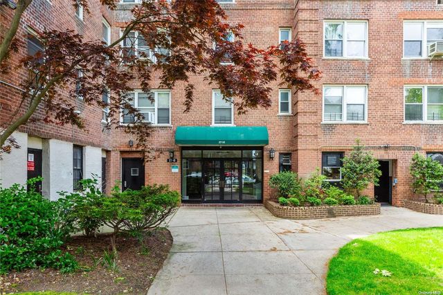 $255,000 | 27-10 Parsons Boulevard, Unit 6F | Flushing