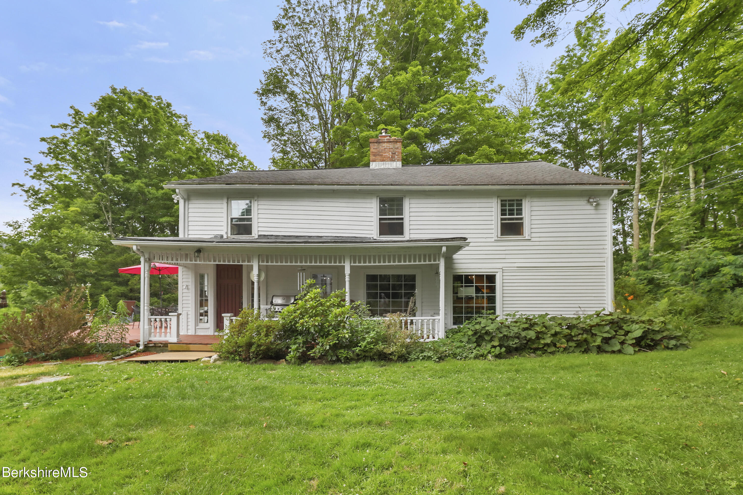 front view of house with a yard