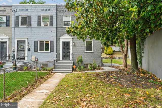 $2,995 | 1501 Fort Davis Place Southeast | Fort Dupont Park