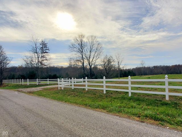 $719,900 | 5695 South County Road 300 West | Lovett Township - Jennings County