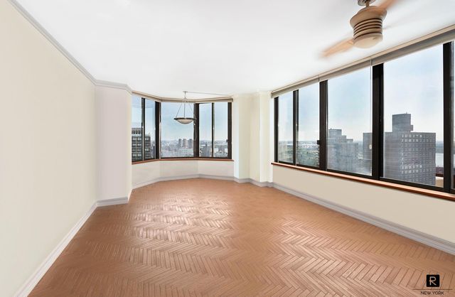 $1,295,000 | 300 East 93rd Street, Unit 31D | Upper East Side