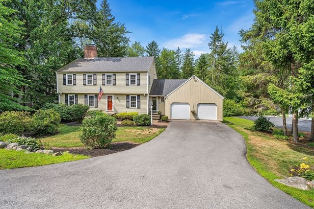 $879,900 | 335 Chestnut Street | Old Town North Andover