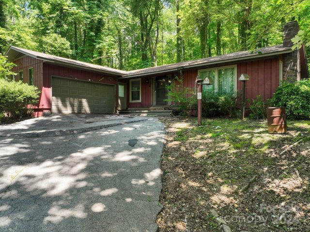 $660,000 | 103 Lake Lure Highway | Edneyville Township - Henderson County