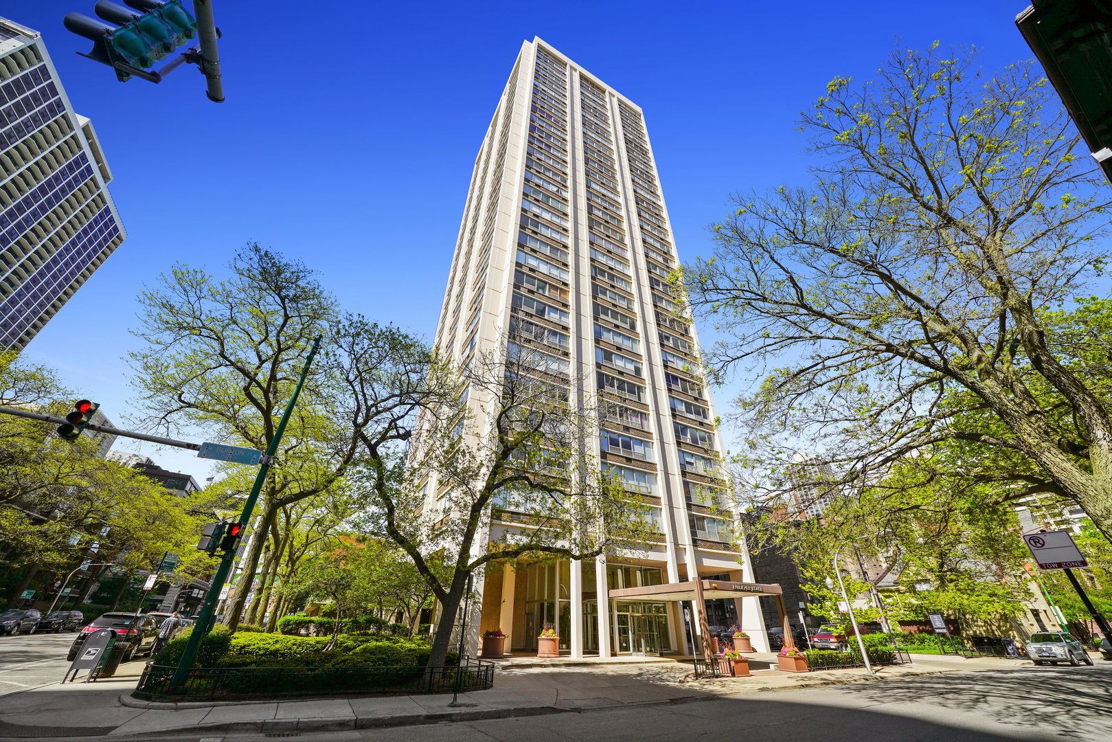 70 West Burton Place Unit 1607F Chicago IL 60610 Compass