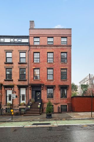 $7,800,000 | 222 Henry Street | Brooklyn Heights