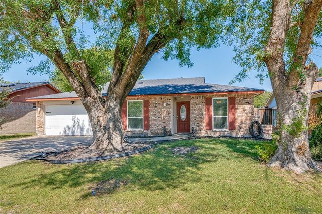 $2,199 | 1511 Greywood Drive | El Tierra Estates