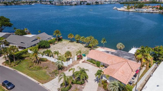 $2,200,000 | Dolphin Blvd Street South | Pasadena Golf-Yacht Club