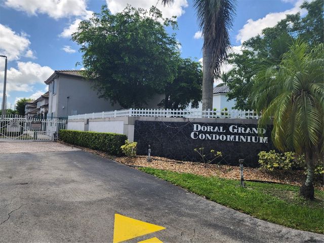 $2,700 | 5705 Northwest 109th Avenue, Unit 49 | Doral