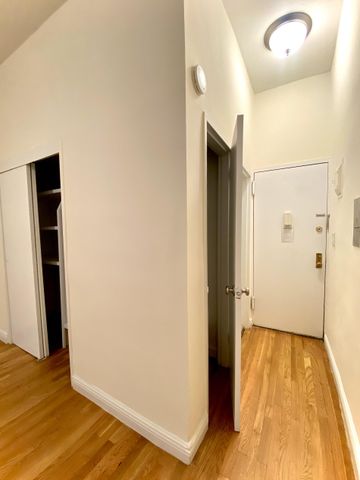 $2,450 | 431 East 83rd Street, Unit 1C | Upper East Side