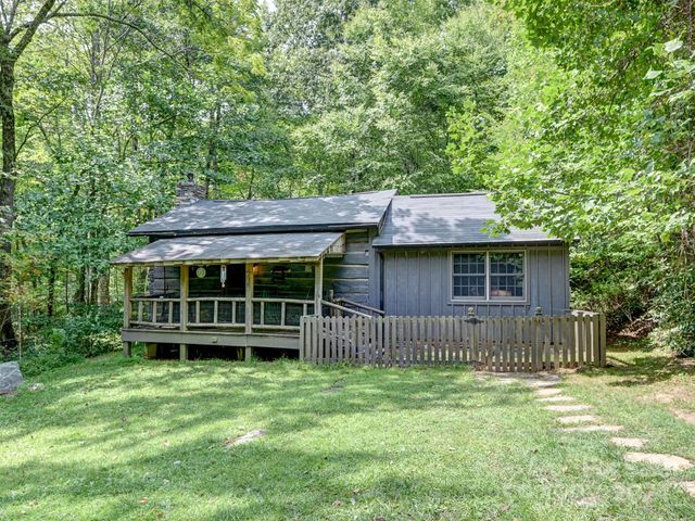 $750,000 | 88 Chestnut Forest Drive | Fairview Forest