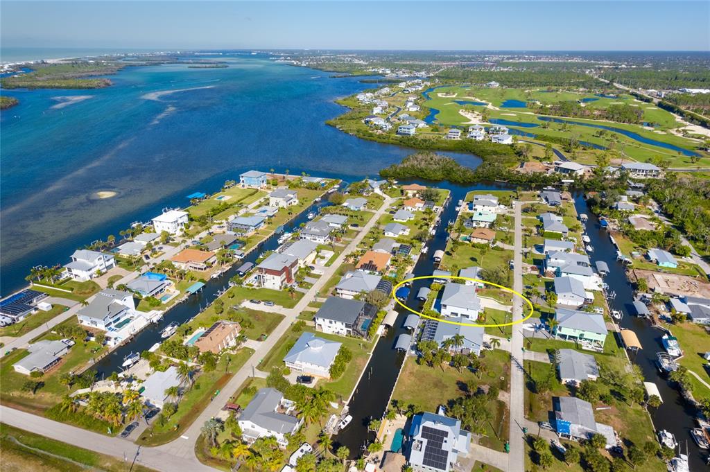 Quick access out to the Intracoastal for fishing & boating enthusiasts