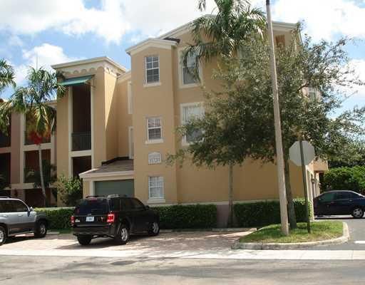 $5,800 | 11720 St Andrews Place, Unit 208 | Palm Beach Polo and Country Club