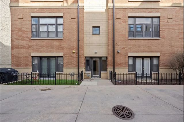 $3,000 | 2318 West Bloomingdale Avenue, Unit B | Bucktown