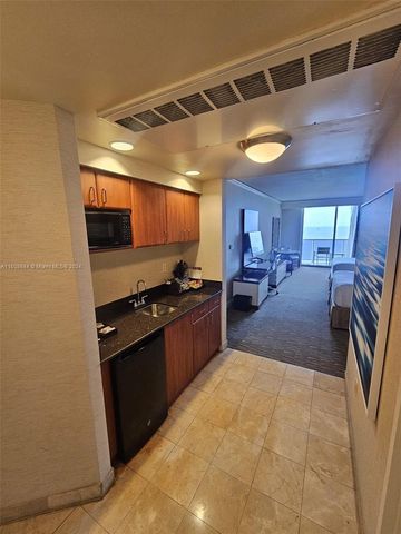 $499,000 | 18001 Collins Avenue, Unit 2610 | North Biscayne Beach