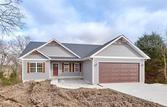 $467,900 | 108 Moore Ridge Court | Hawk Point Township - Lincoln County