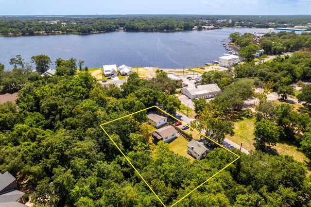 $1,050,000 | 115 Edge Avenue | Niceville