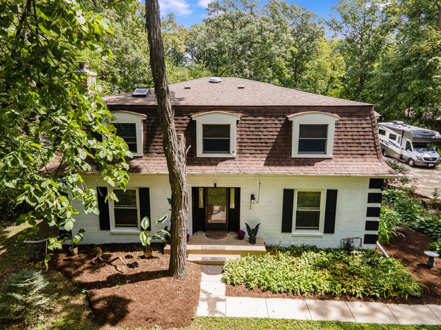 $799,900 | 2340 Lisson Road | Naperville