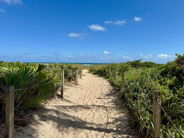 $415,000 | 2601 South Ocean Boulevard, Unit 7 | Deerfield Beach Island