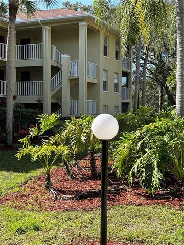 $238,900 | 2690 Coral Landings Boulevard, Unit 535 | Meadowlake Palm Harbor