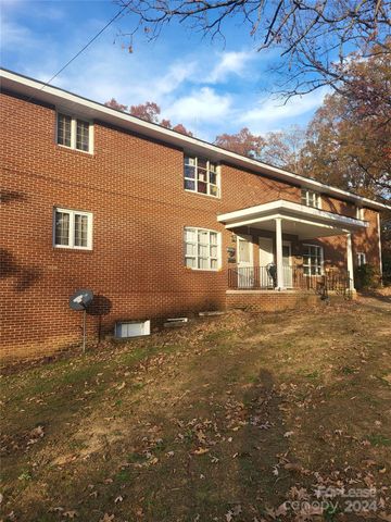 $1,350 | 451 Montgomery Avenue, Unit 5 | Albemarle