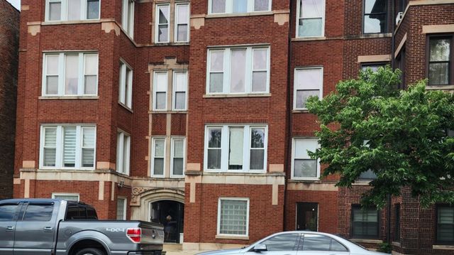 $220,000 | 642 East 51st Street, Unit 1E | Bronzeville