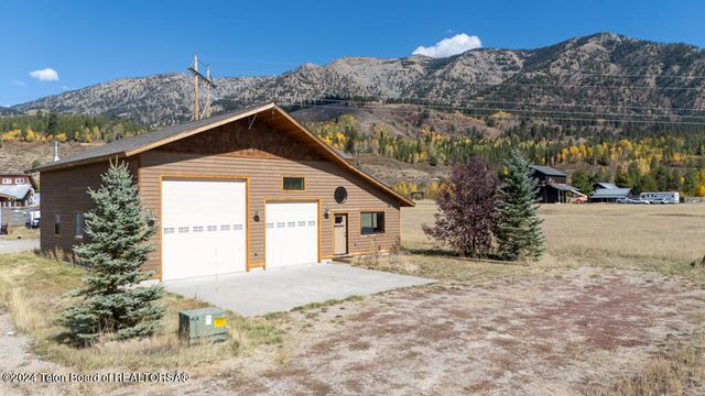 $1,100,000 | 98 Chalet Drive | Alpine Northeast