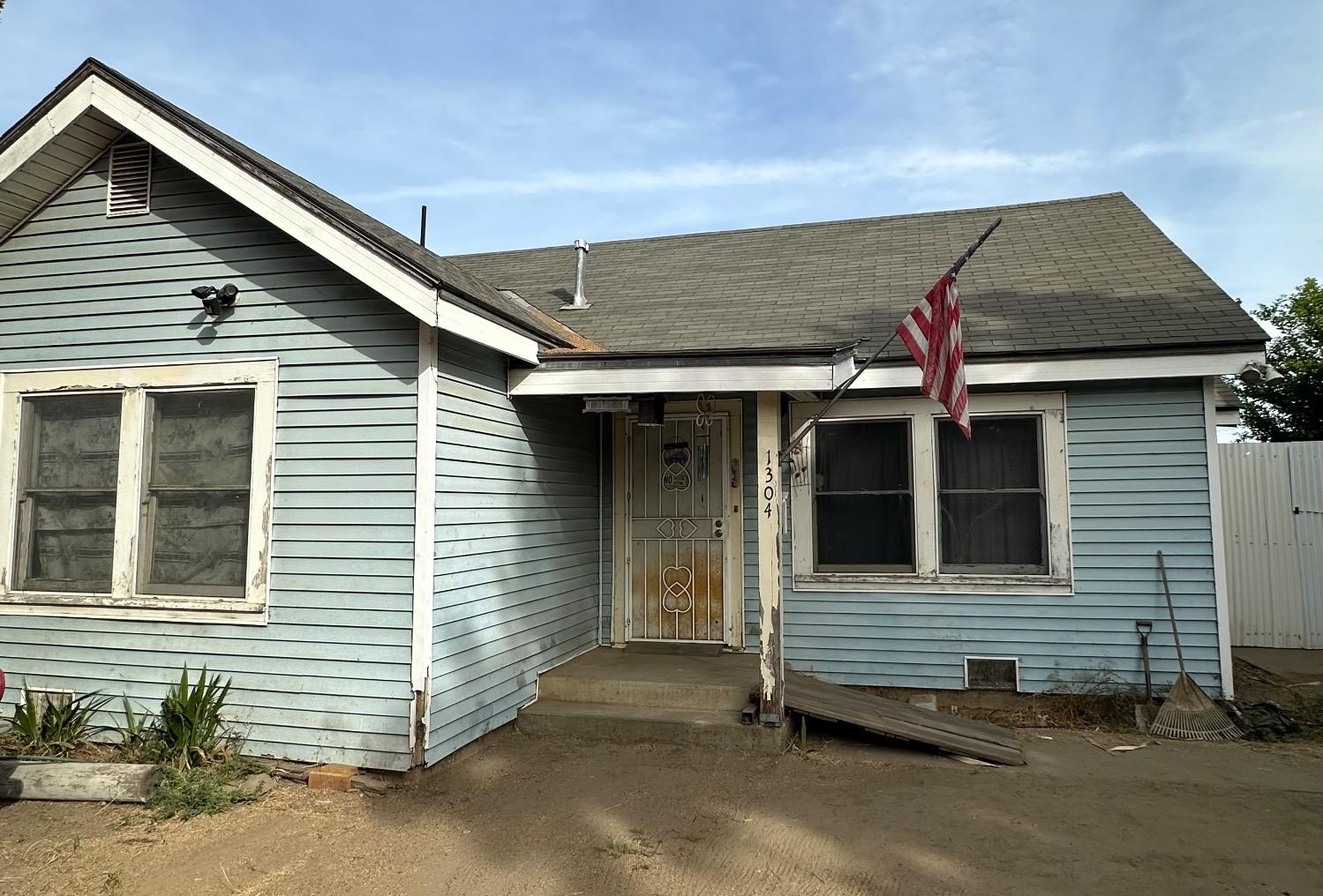 a view of a house with a garage