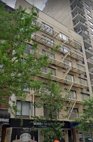 $2,950 | 1570 1st Avenue, Unit GA | Upper East Side