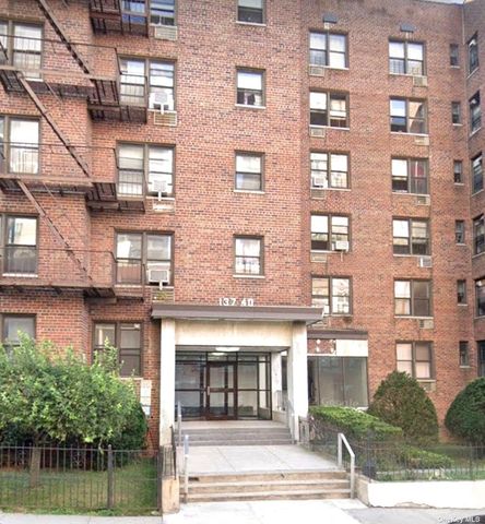 $488,000 | 137-40 45th Avenue, Unit 3H | Flushing