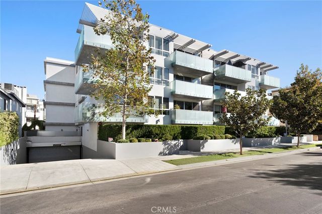 $1,425,000 | 12045 Guerin Street, Unit 203 | Studio City