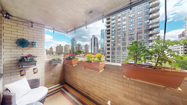 $795,000 | 245 East 87th Street, Unit 8E | Upper East Side