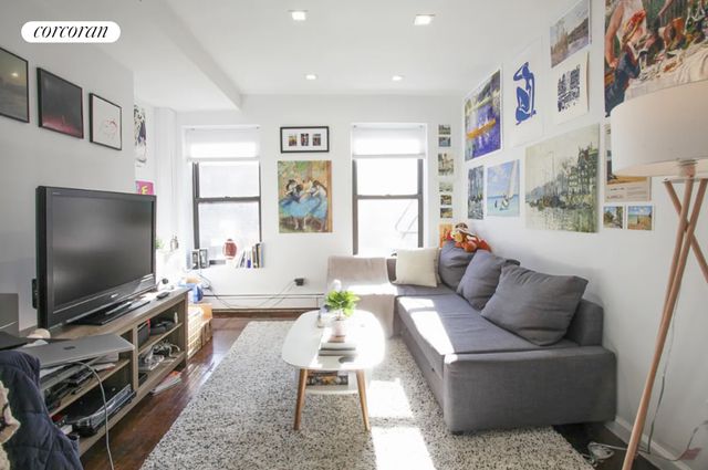 $3,850 | 34 East 1st Street, Unit 5R | East Village