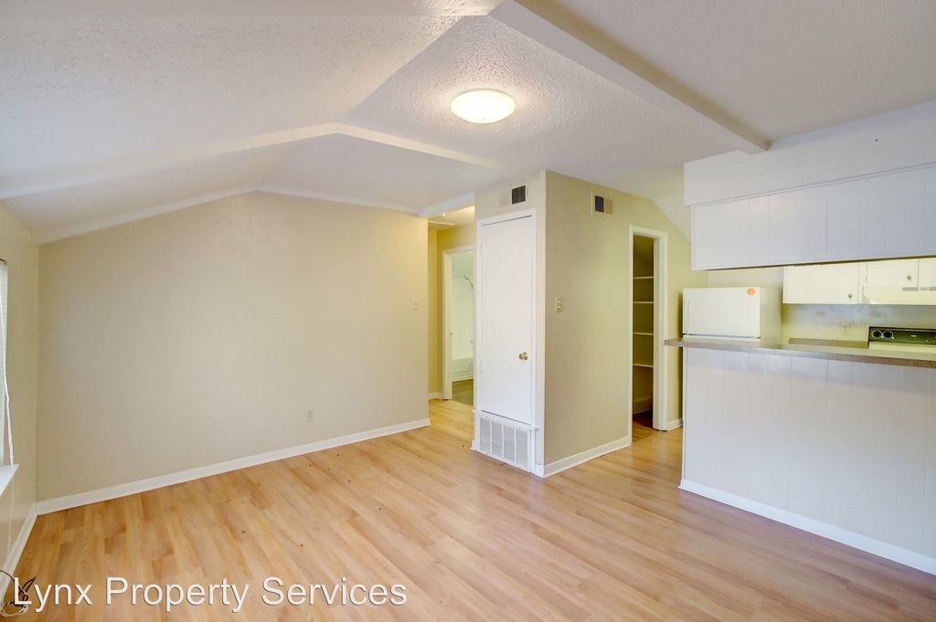 3800 Allegro Lugar Street Unit 1B Austin TX 78749 Compass