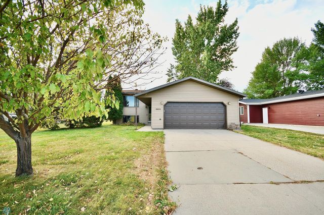 $265,000 | 2503 33rd Avenue South | Village Green