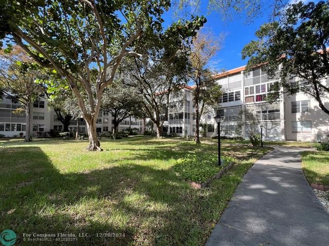 $126,900 | 2650 Northwest 49th Avenue, Unit 424 | Lauderdale Lakes West Gate