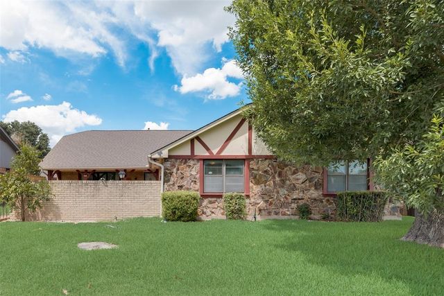 $290,000 | 1905 Dolores Way | Wolf Creek