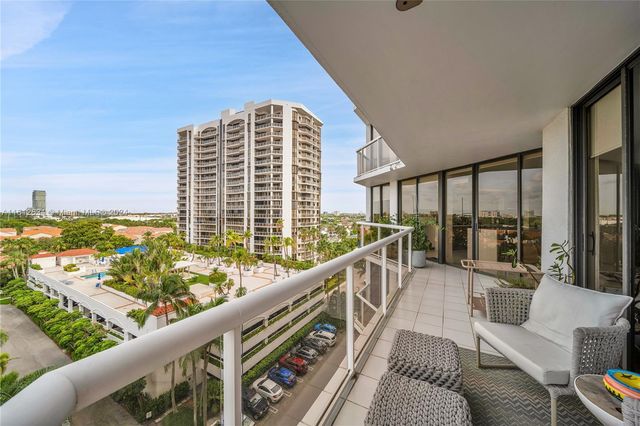 $635,000 | 3610 Yacht Club Drive, Unit 813 | The Waterways