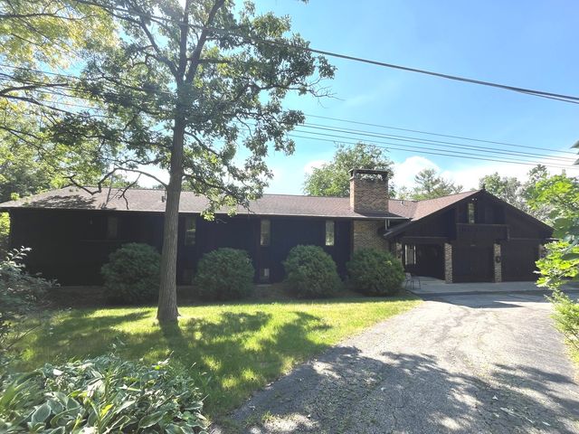 $595,000 | 41666 North Lakeview Terrace | Antioch Township - Lake County