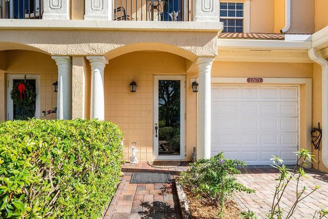 $465,000 | 12671 Southeast Old Cypress Drive | Hobe Sound