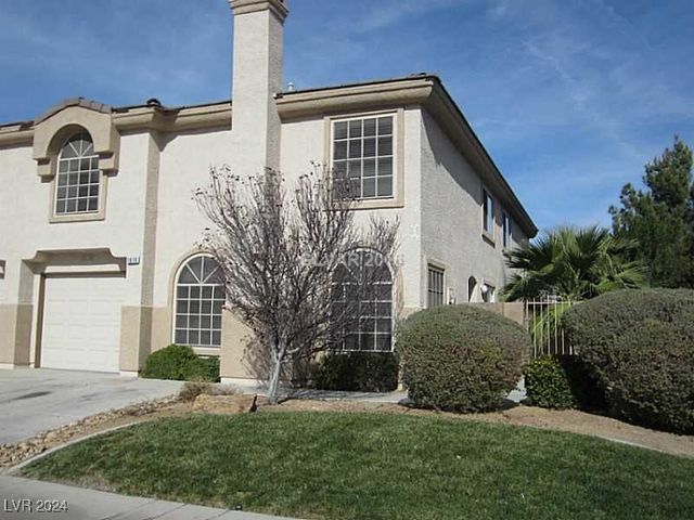 $1,800 | 1616 Coyote Run Drive | Arroyo Mesa Townhomes